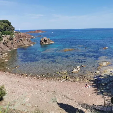 Ensoleillé Avec Terrasse Et à Proximité